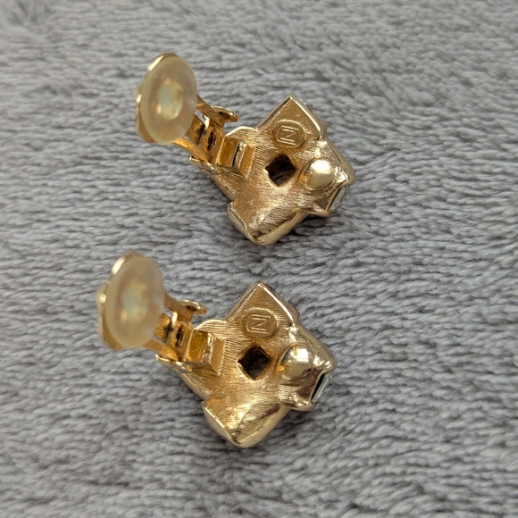 Vintage Nordstrom clip on earrings - Picture 7 of 13